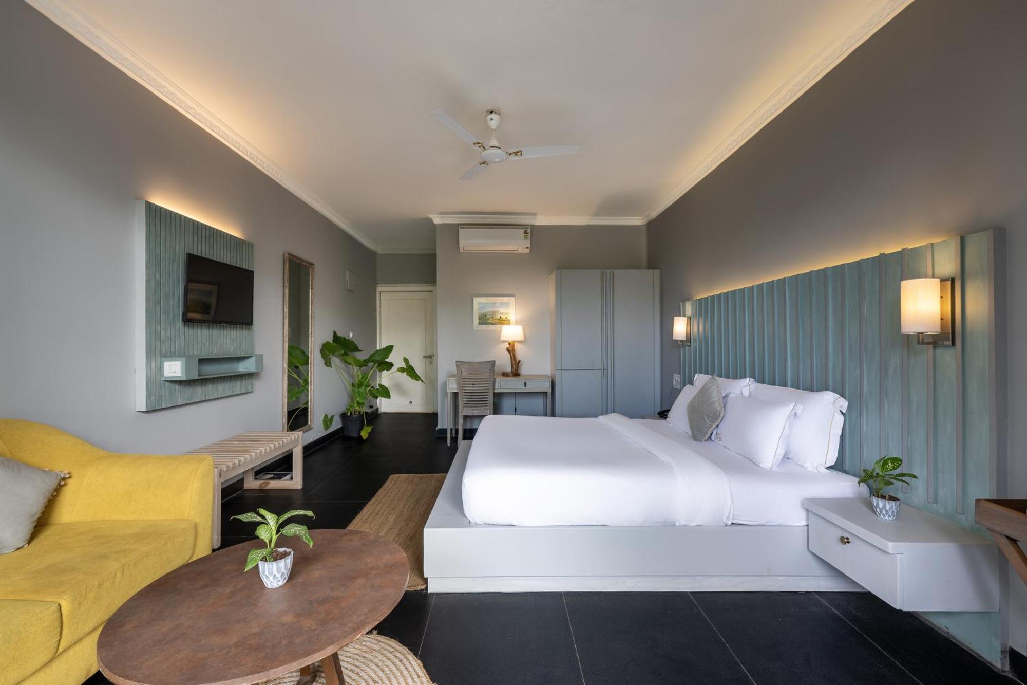 Echor Samara Morjim Goa Sea View Restro Hotel Exterior foto