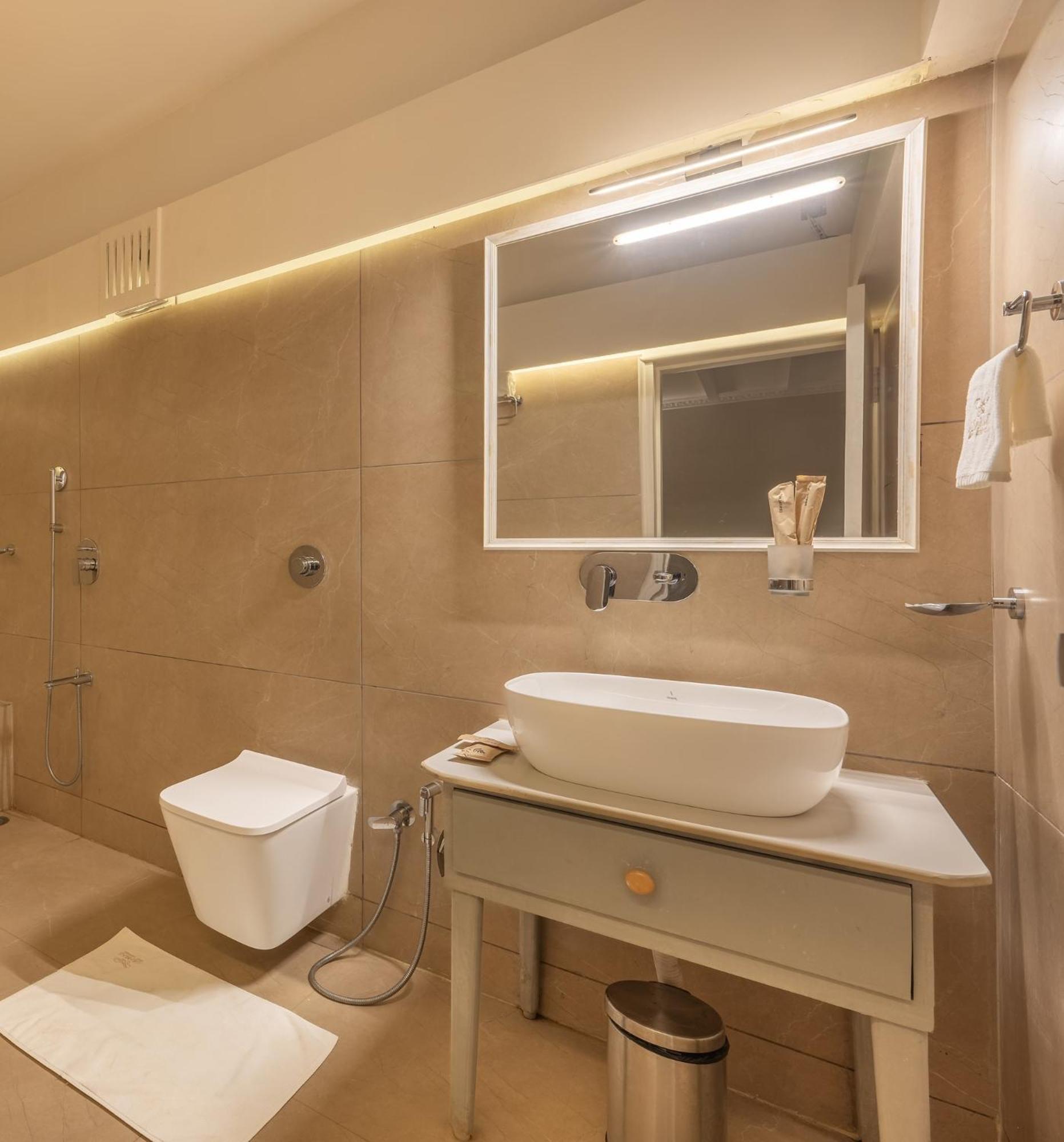 Echor Samara Morjim Goa Sea View Restro Hotel Exterior foto
