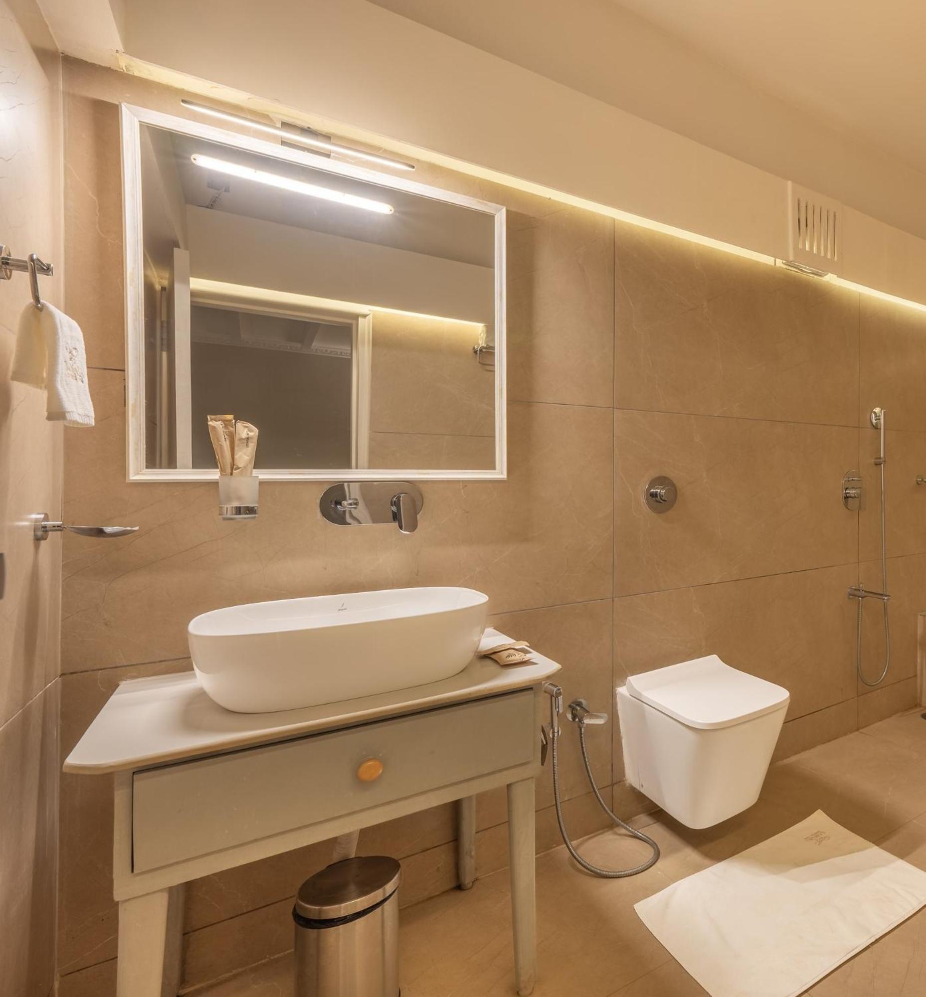 Echor Samara Morjim Goa Sea View Restro Hotel Exterior foto