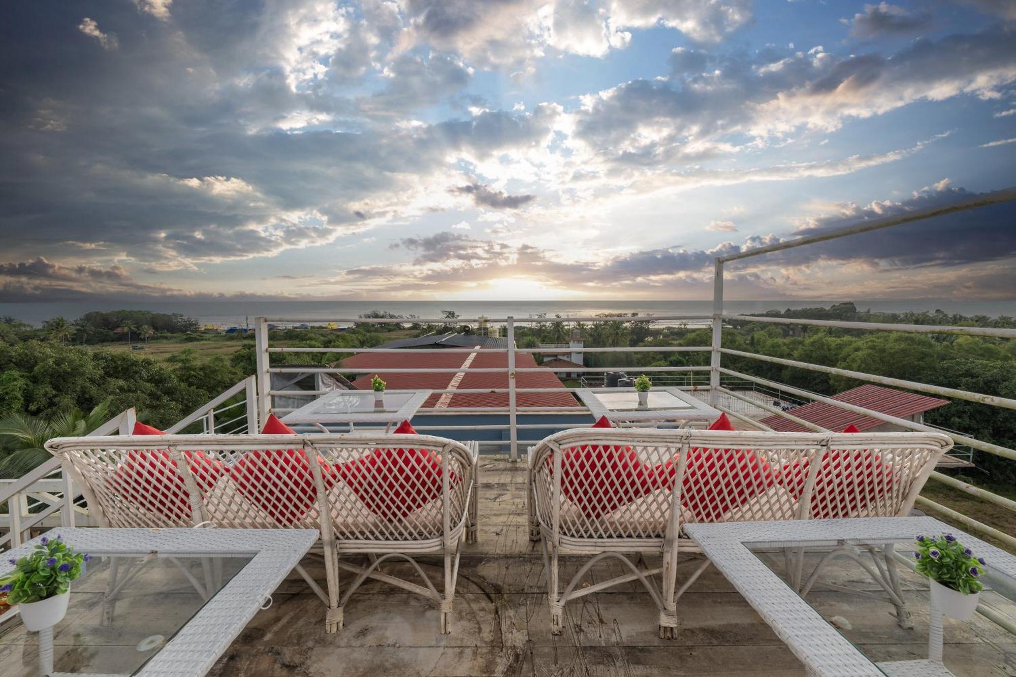 Echor Samara Morjim Goa Sea View Restro Hotel Exterior foto